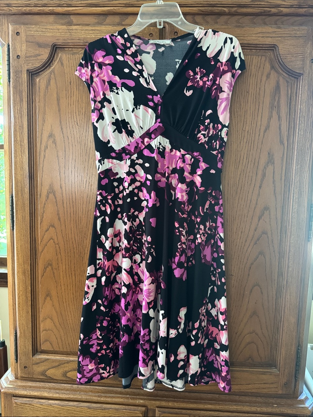 G. H. Bass & Co. Floral sleeveless Black, Pink & White Midi Dress